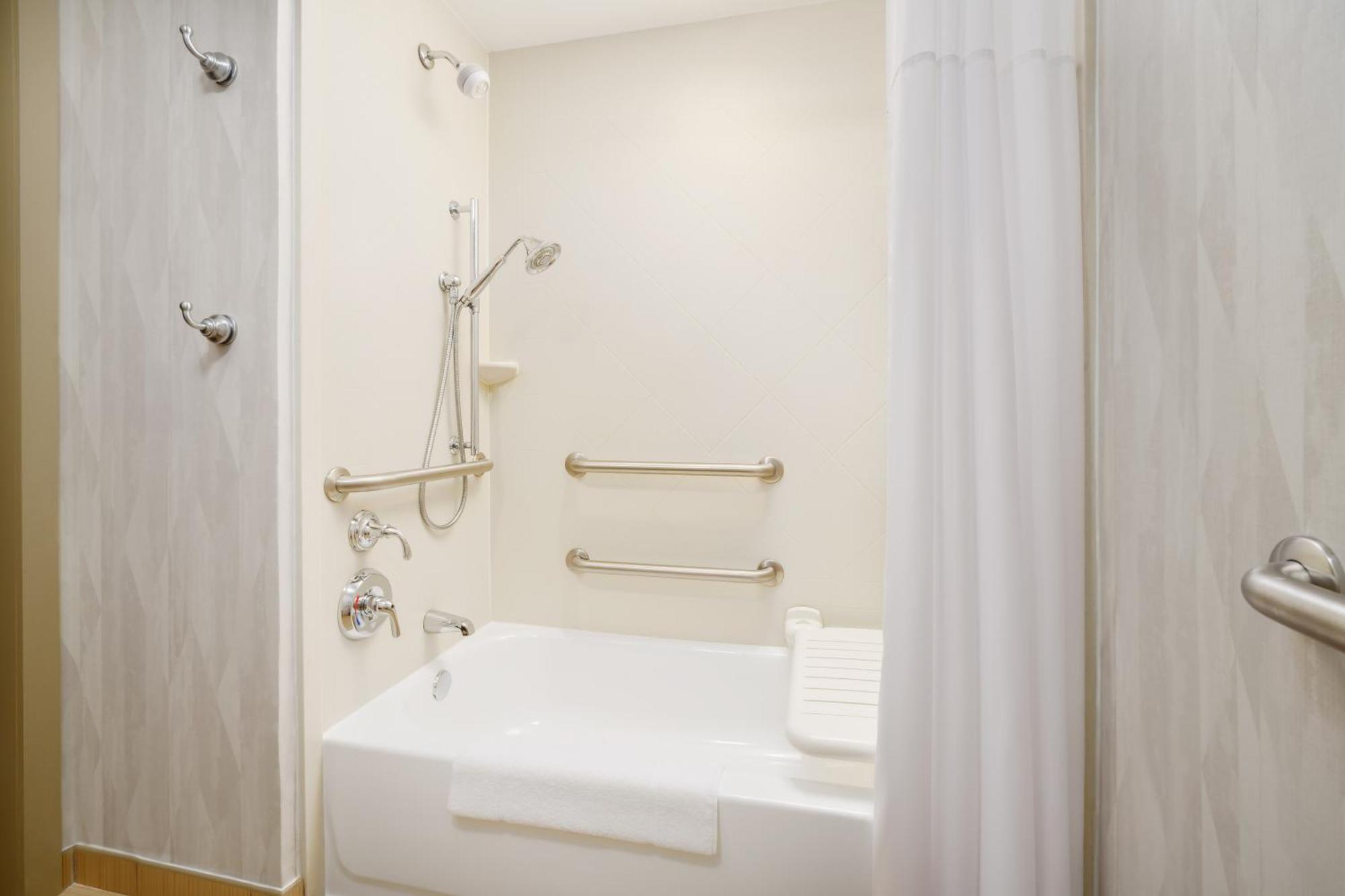 Hampton Chicago-midway Airport Hotel 3*